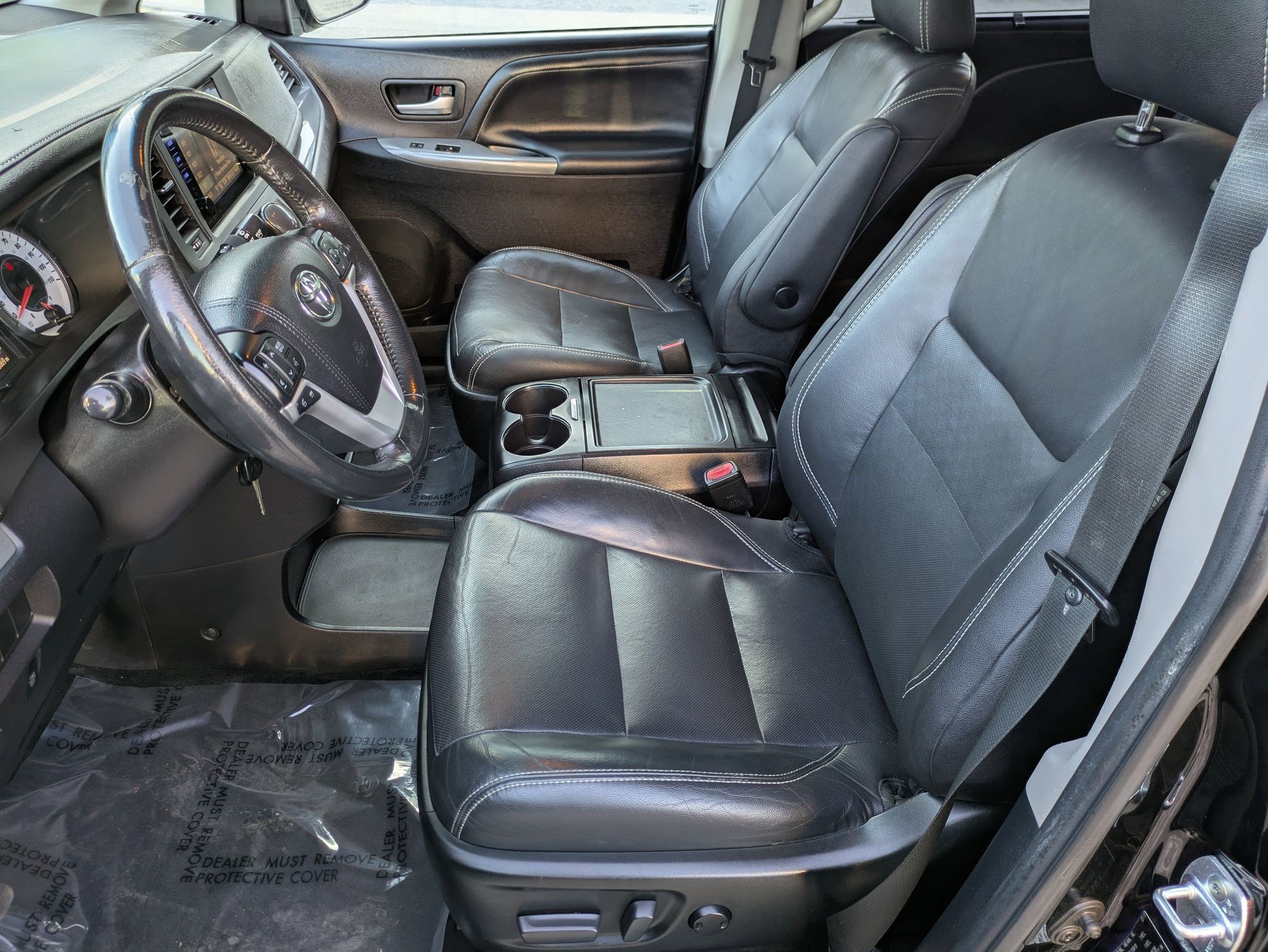 Used 2017 Toyota Sienna SE image 21