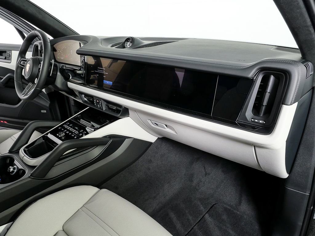 New 2026 Porsche Cayenne GTS image 26