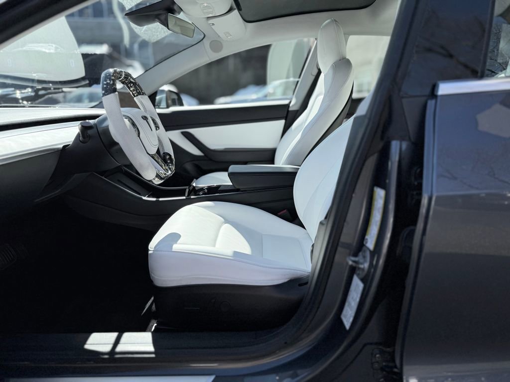 Used 2020 Tesla Model 3 Standard Range Plus image 15