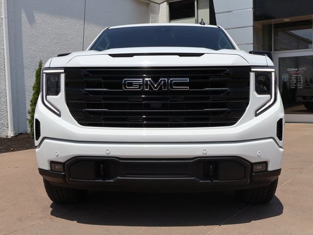 Certified 2025 GMC Sierra 1500 Elevation w/ Preferred Package AWD/4WD image 2