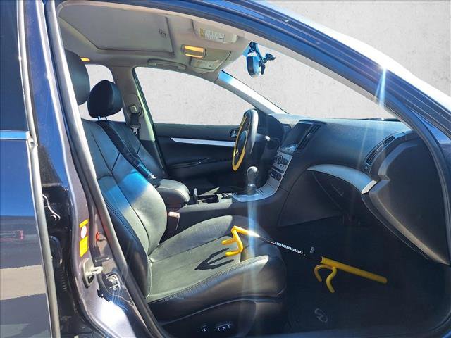 Used 2009 INFINITI G37 Journey w/ Premium Pkg image 17