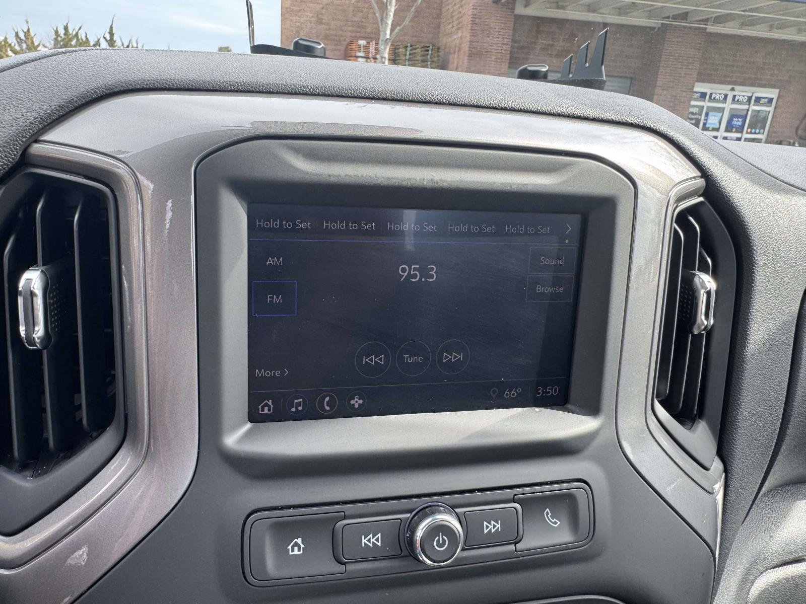 Used 2025 Chevrolet Silverado 1500 W/T image 26