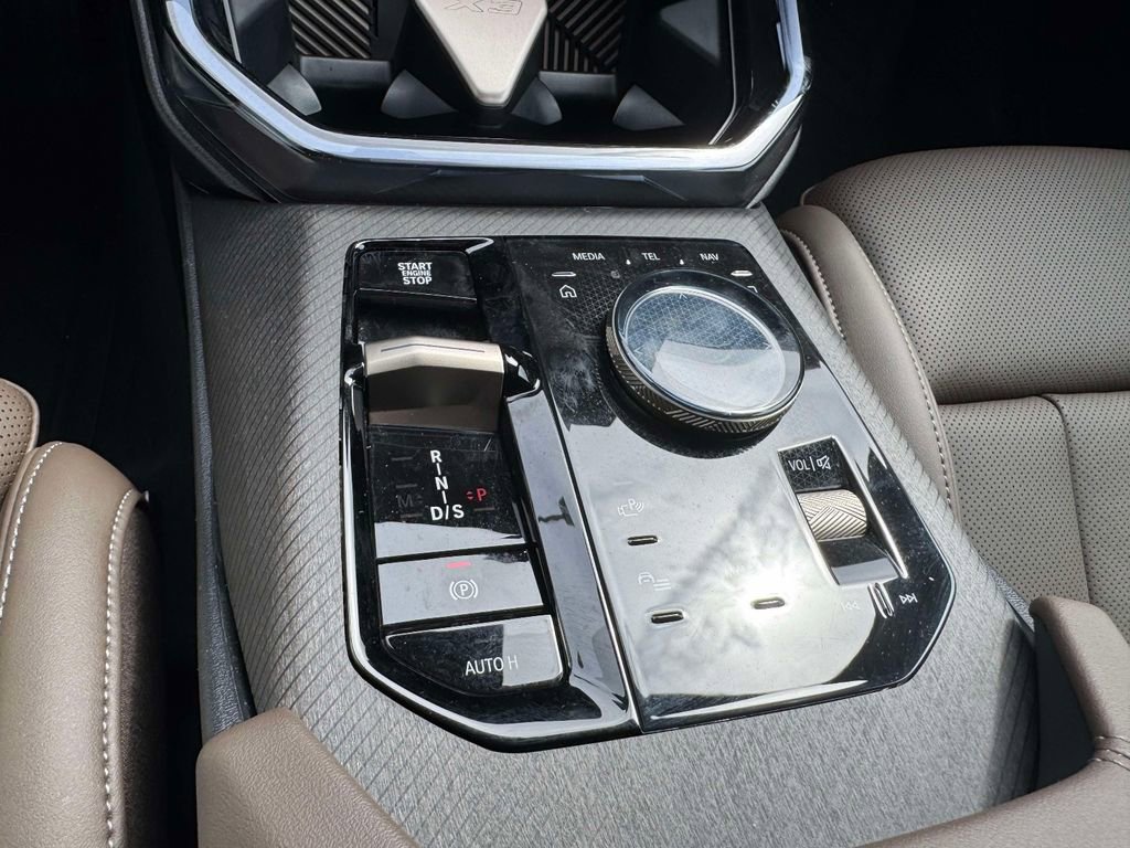 Certified 2025 BMW X3 xDrive30 w/ Premium Package AWD/4WD image 13
