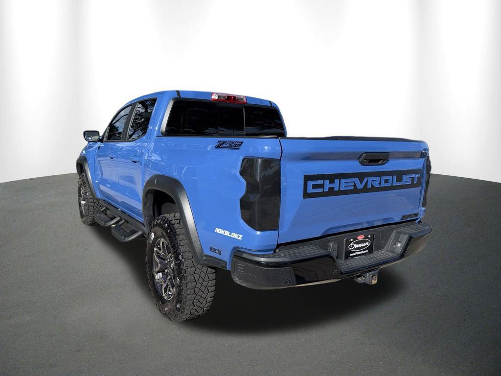 Used 2025 Chevrolet Colorado ZR2 w/ Technology Package AWD/4WD image 14