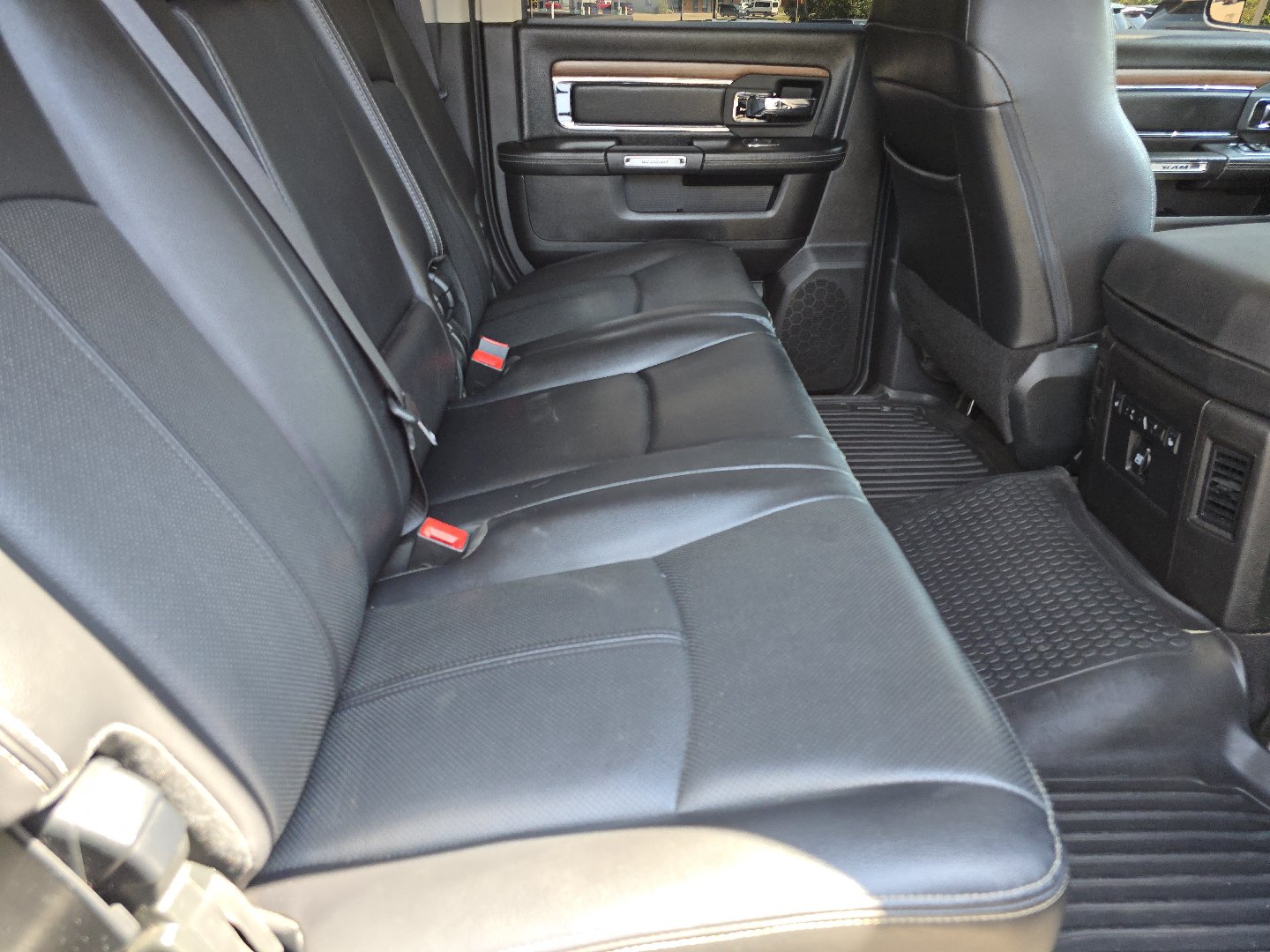 Used 2018 RAM 2500 Laramie w/ Off Road Package AWD/4WD image 27