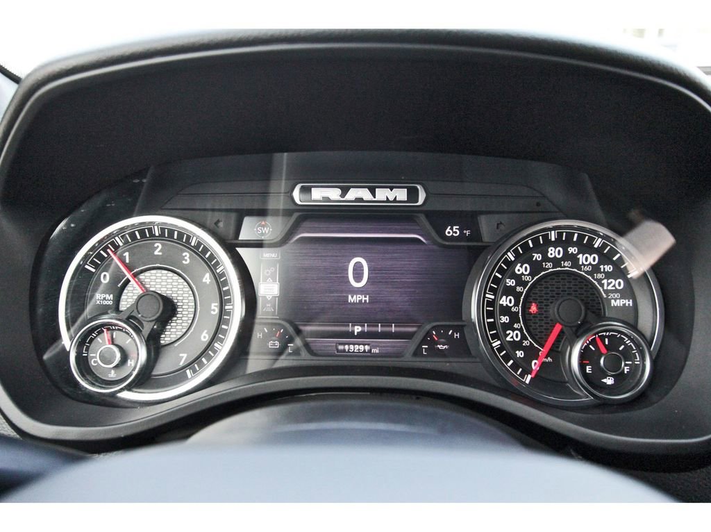 Used 2025 RAM 1500 Lone Star image 18