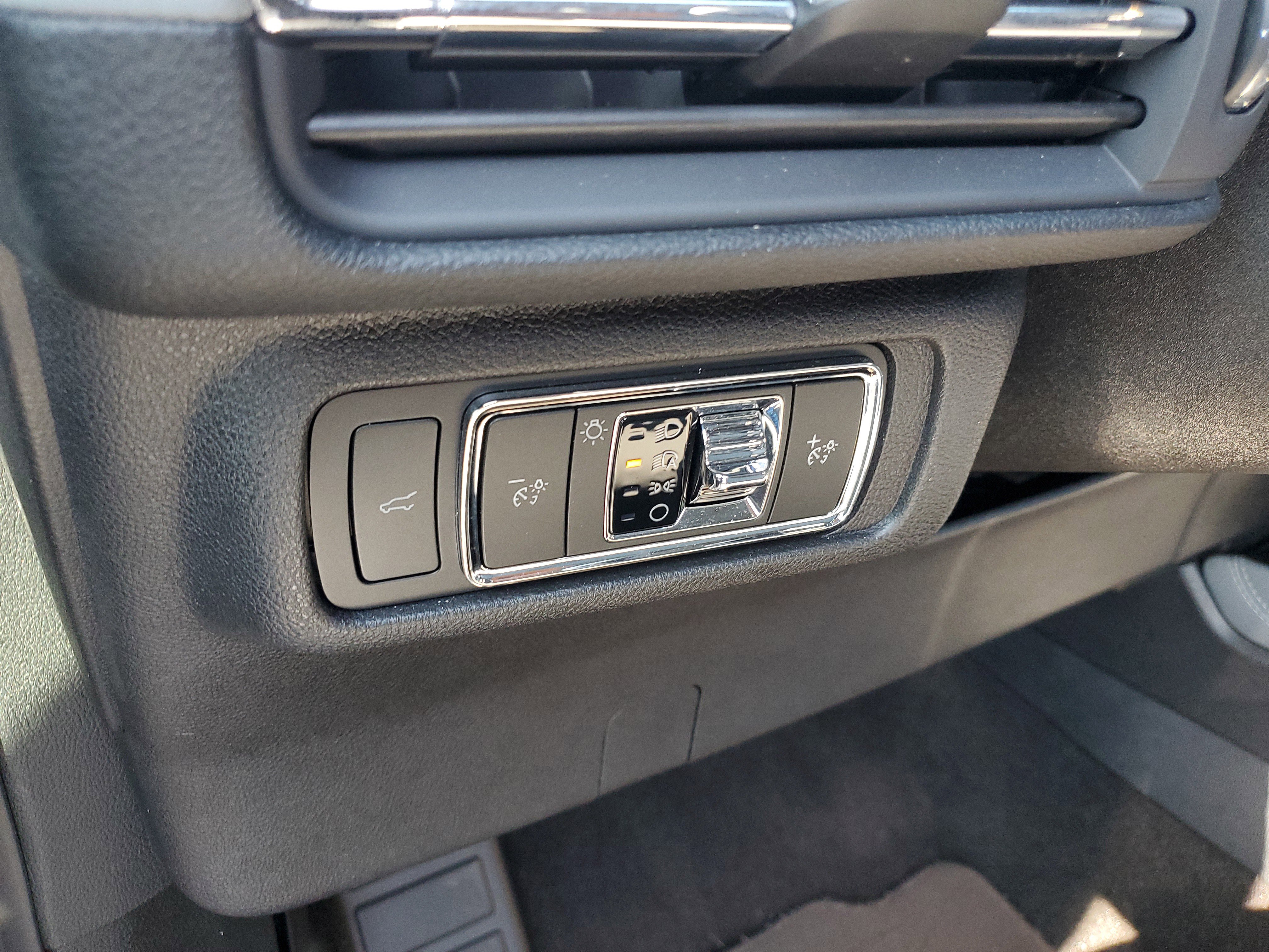 Certified 2022 Lincoln Corsair Reserve w/ Equipment Group 201A image 13