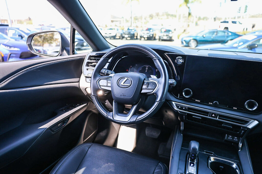 Used 2024 Lexus RX 350 w/ Convenience Package AWD/4WD image 5