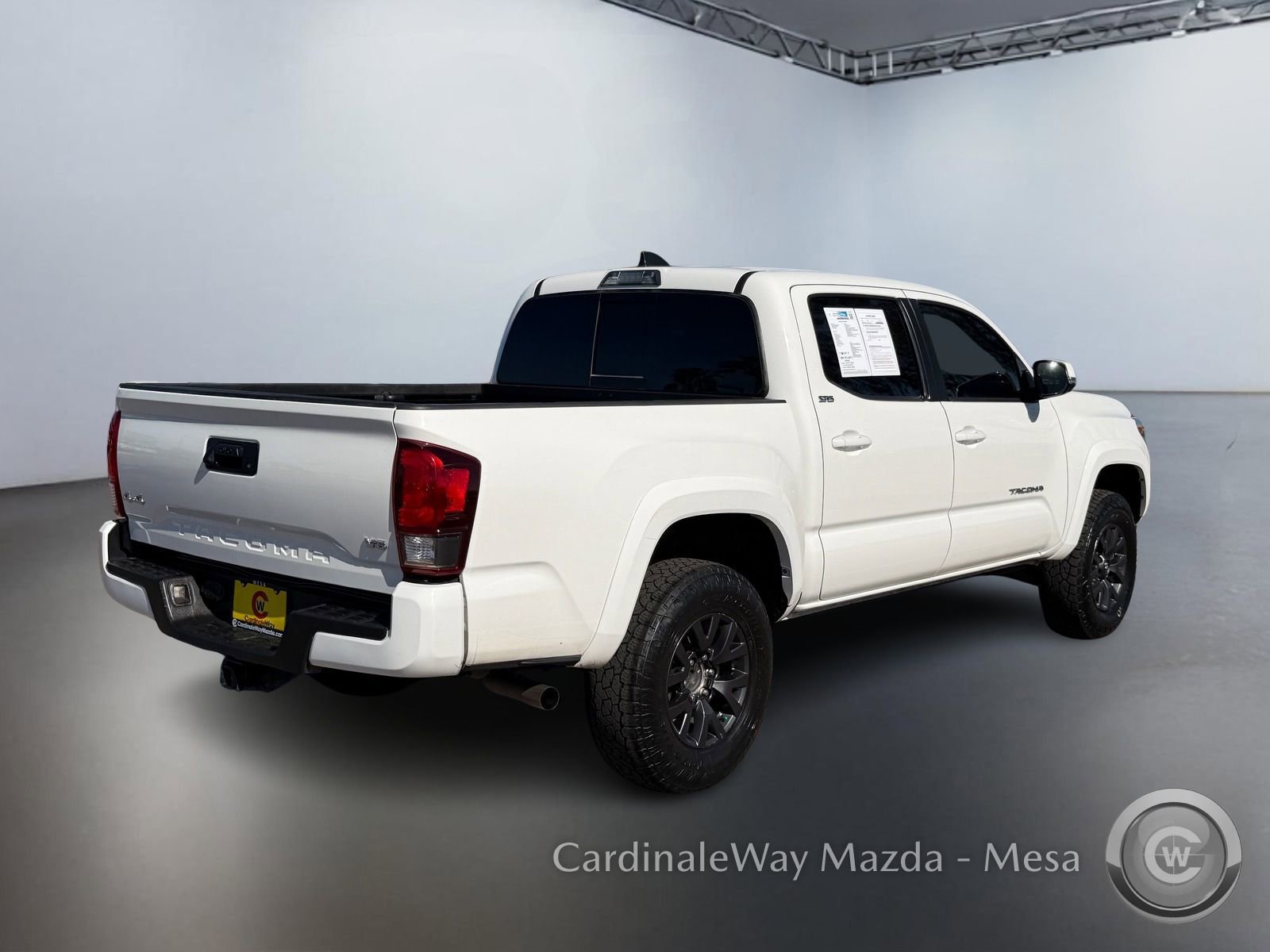 Used 2022 Toyota Tacoma SR5 w/ Technology Package image 4
