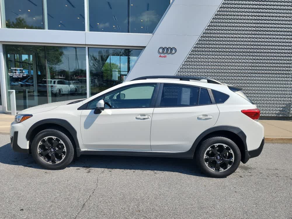 Used 2021 Subaru Crosstrek 2.0i Premium w/ Moonroof Package AWD/4WD image 2