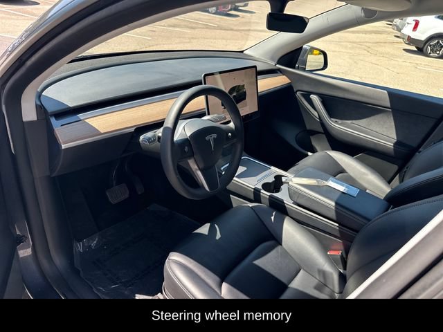 Used 2022 Tesla Model Y Long Range AWD/4WD image 13
