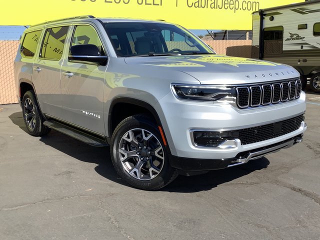 New 2023 Jeep Wagoneer Series III w/ Preferred Equipment Group AWD/4WD image 2