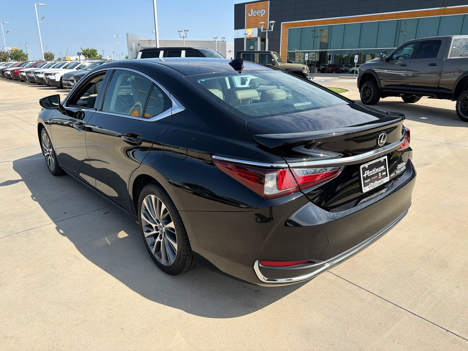 Used 2021 Lexus ES 250 w/ Premium Package AWD/4WD image 3