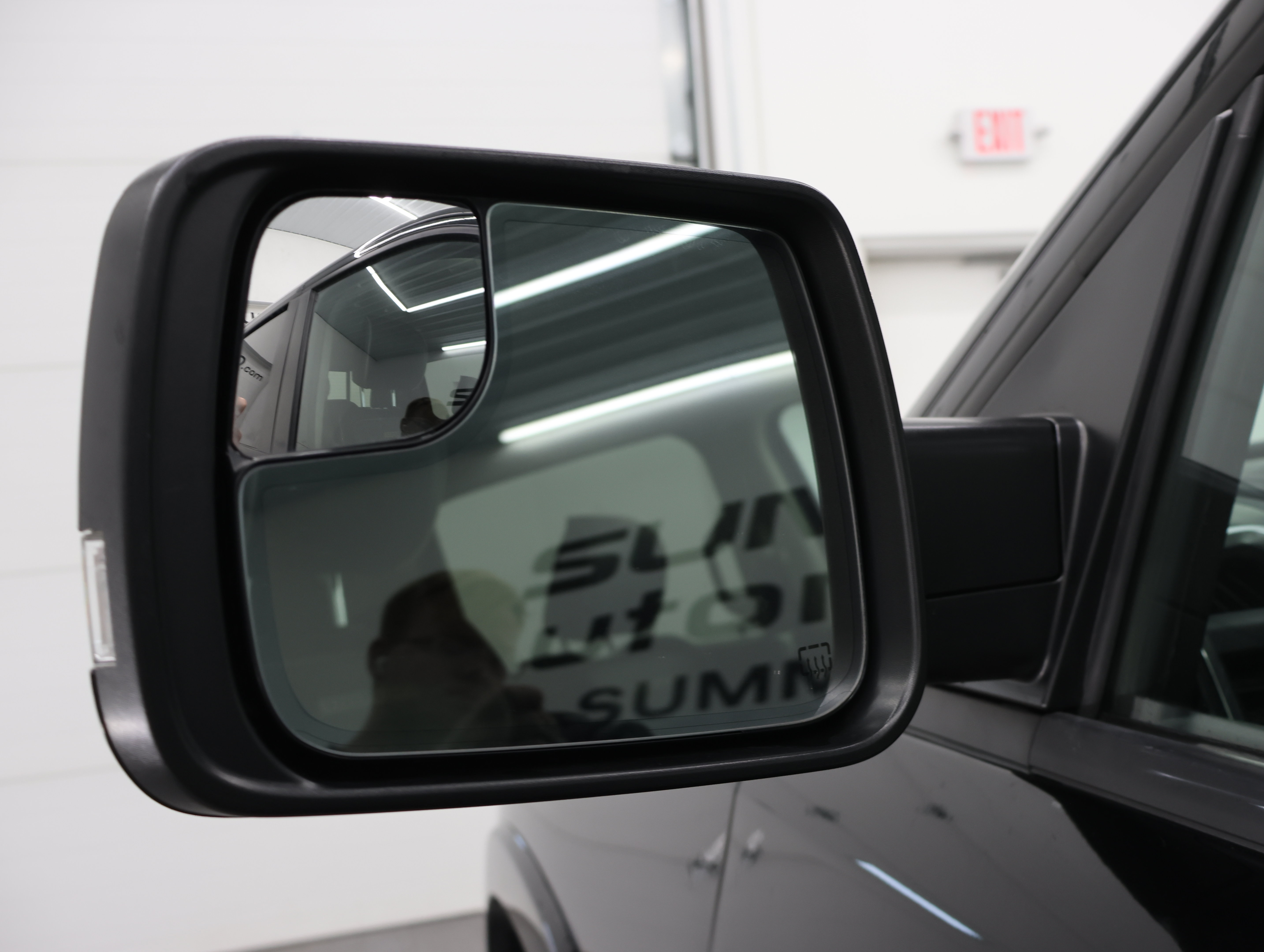 Used 2022 RAM 1500 Laramie AWD/4WD image 38