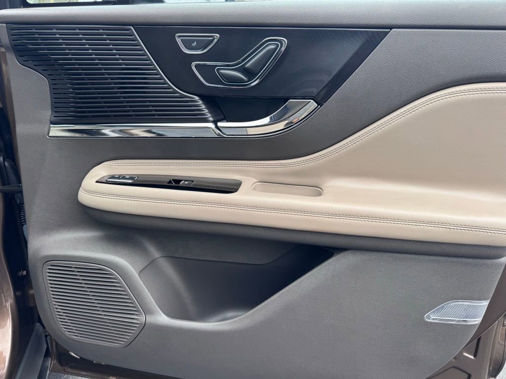 Used 2022 Lincoln Corsair FWD image 23