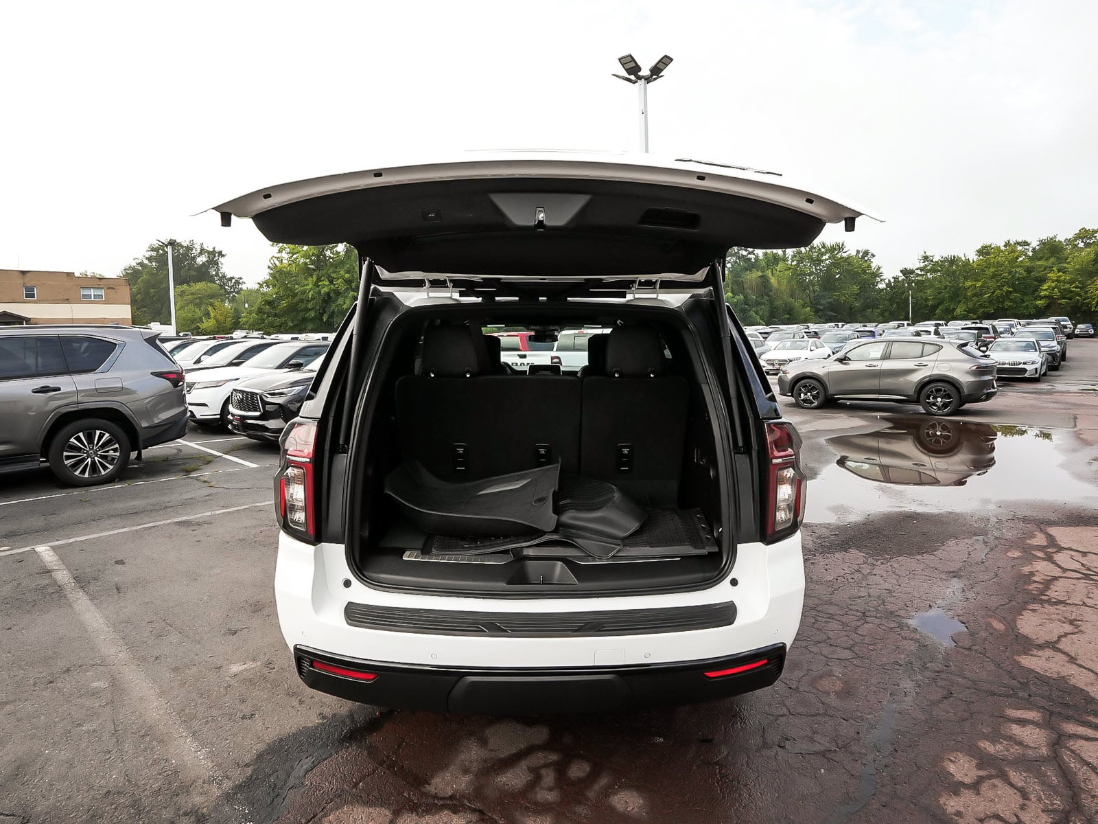 Used 2023 Chevrolet Tahoe RST w/ Luxury Package AWD/4WD image 58