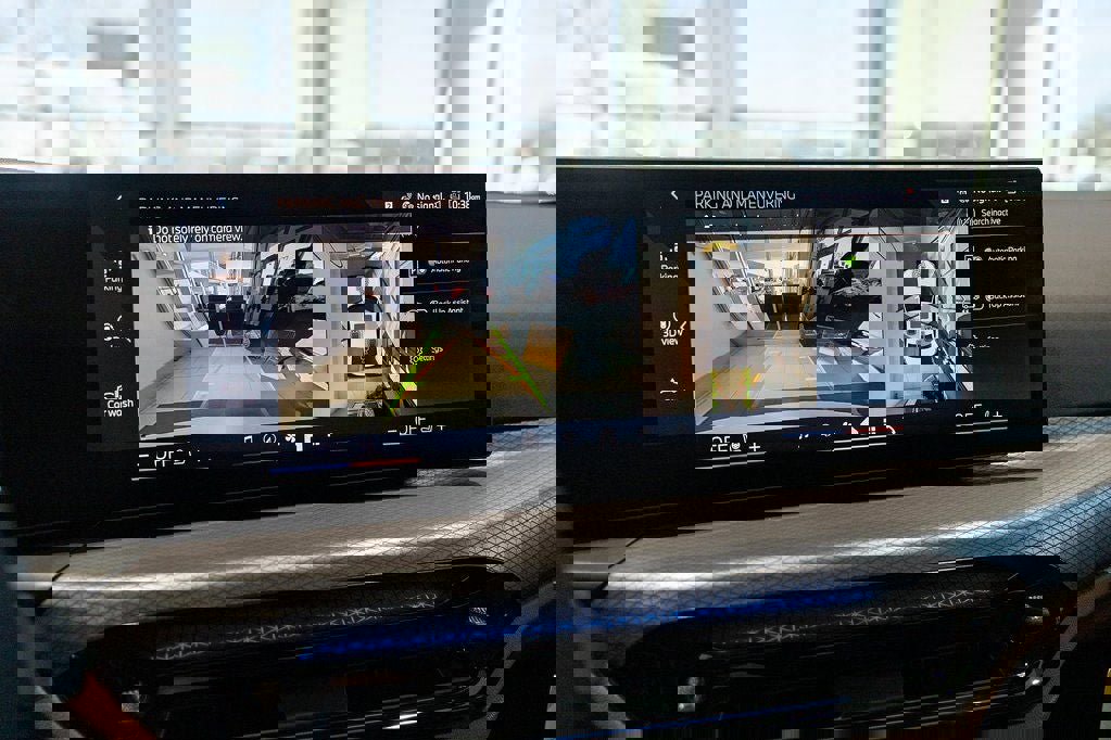 New 2026 BMW 330i xDrive Sedan w/ Convenience Package image 31