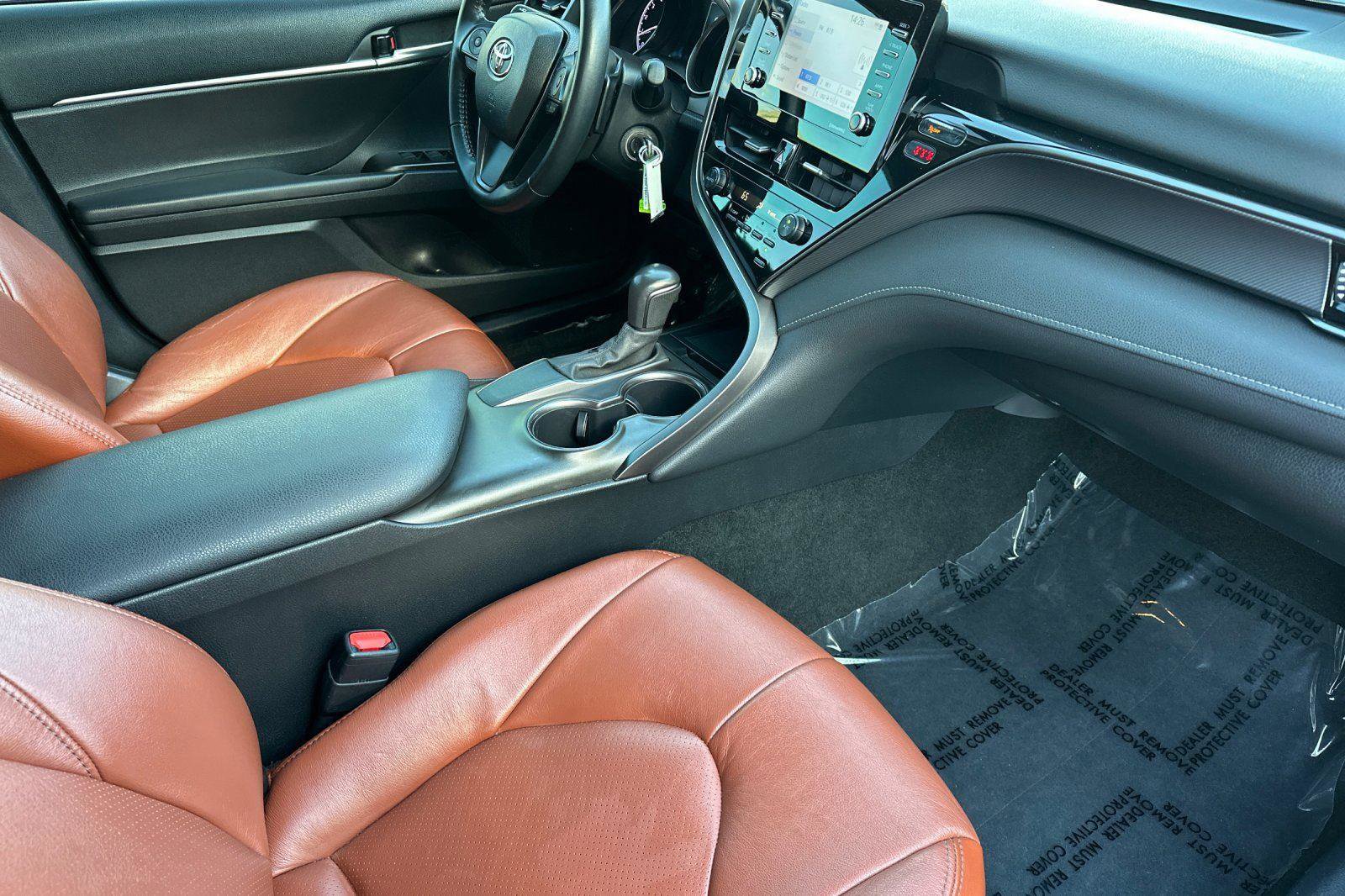 Used 2021 Toyota Camry SE image 14