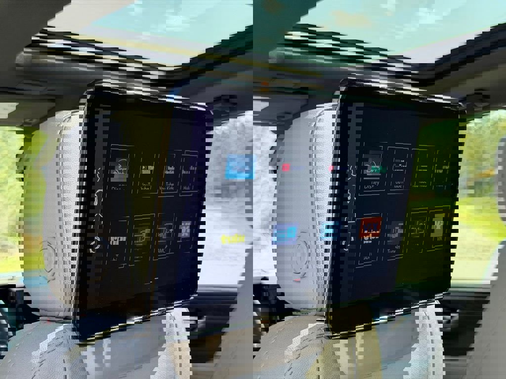 Used 2025 GMC Yukon Elevation w/ Elevation Premium Package image 27