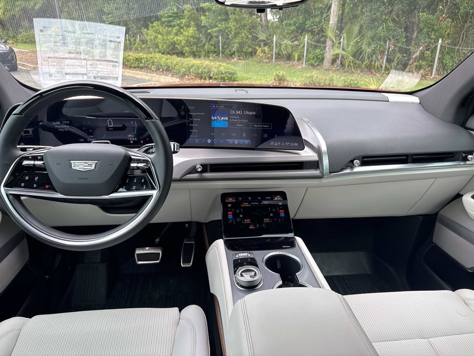 New 2026 Cadillac Vistiq Luxury w/ LPO, Floor Liner Package AWD/4WD image 16