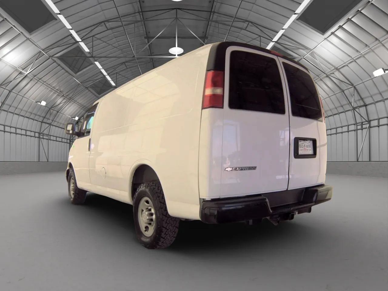 Used 2015 Chevrolet Express 2500 RWD image 3