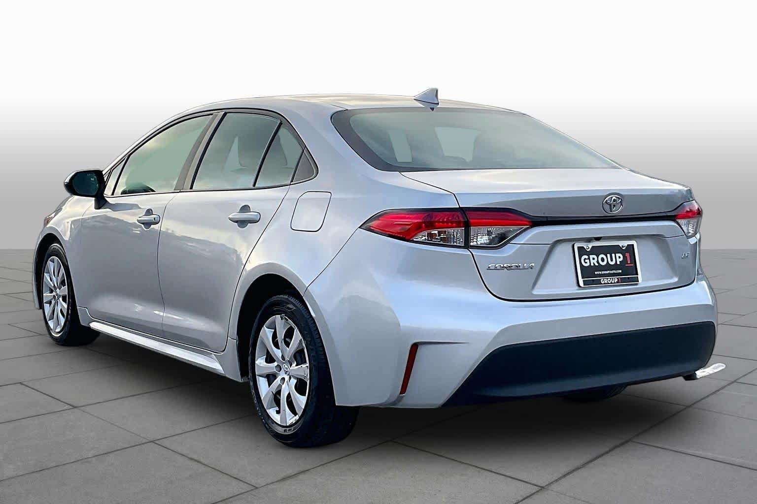 Used 2024 Toyota Corolla LE FWD image 12