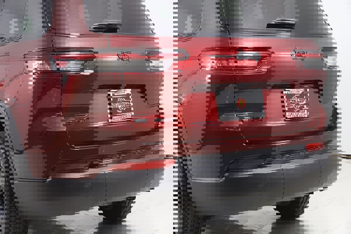 Used 2023 Jeep Grand Cherokee L Laredo image 22