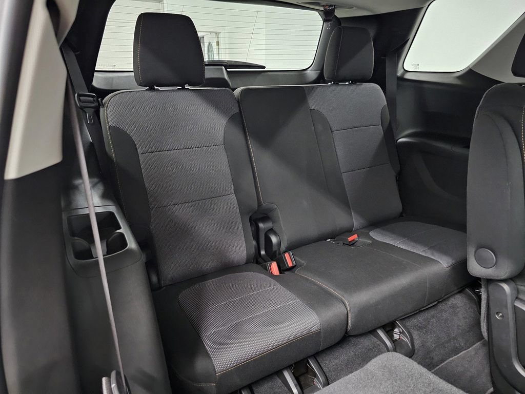 Used 2019 Chevrolet Traverse LT FWD image 29