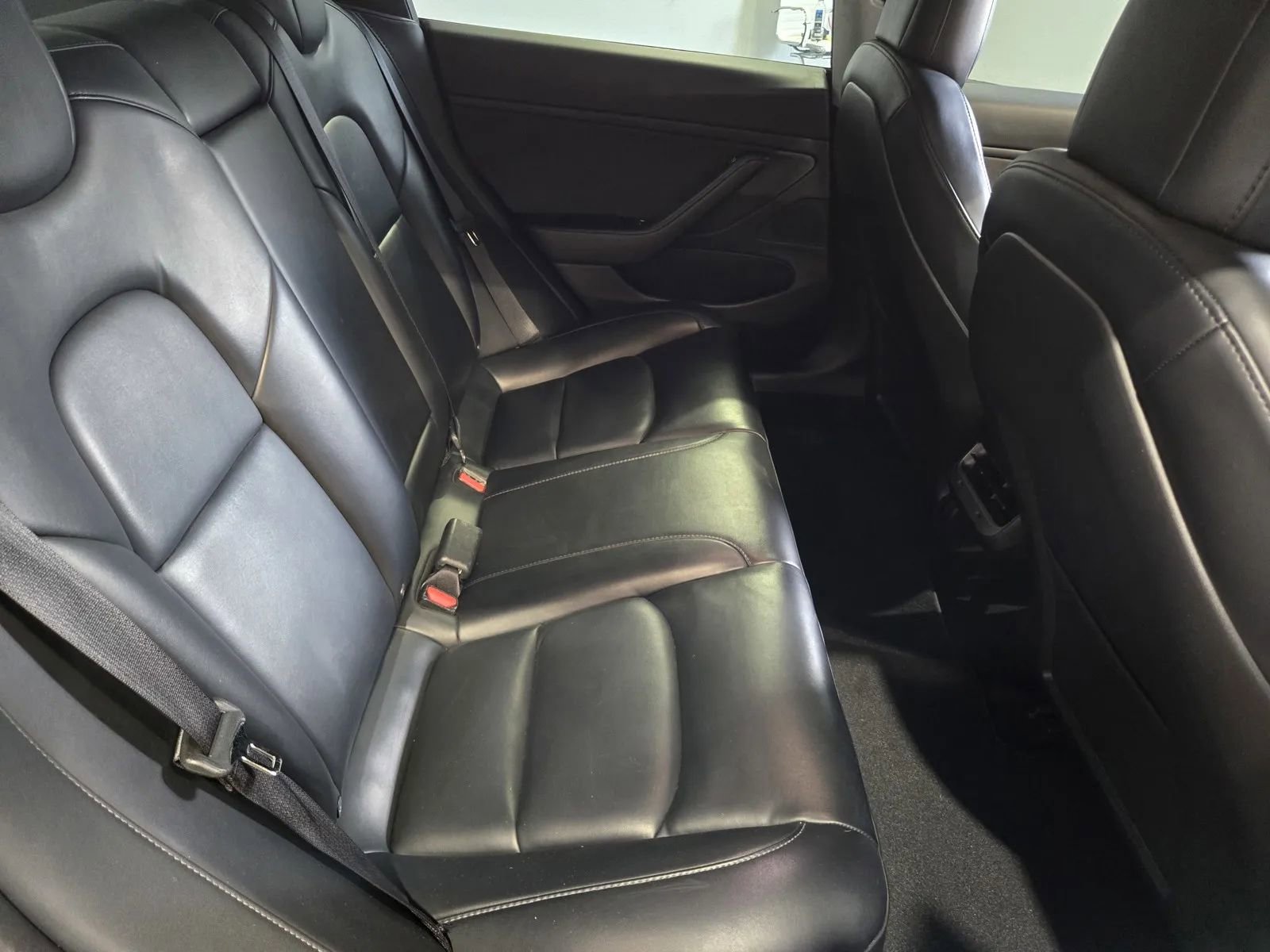 Used 2020 Tesla Model 3 Performance image 9