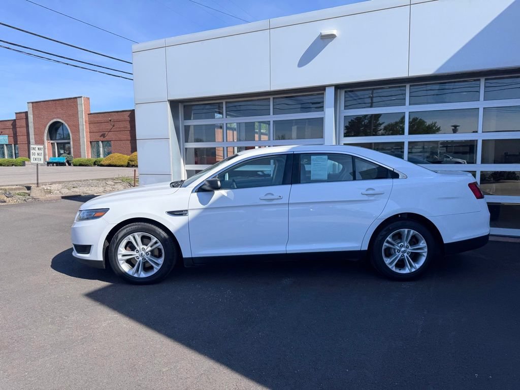 Used 2018 Ford Taurus SE FWD video 2