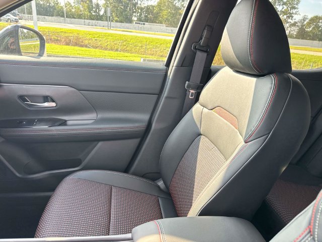 New 2027 Nissan Kicks SR FWD image 18