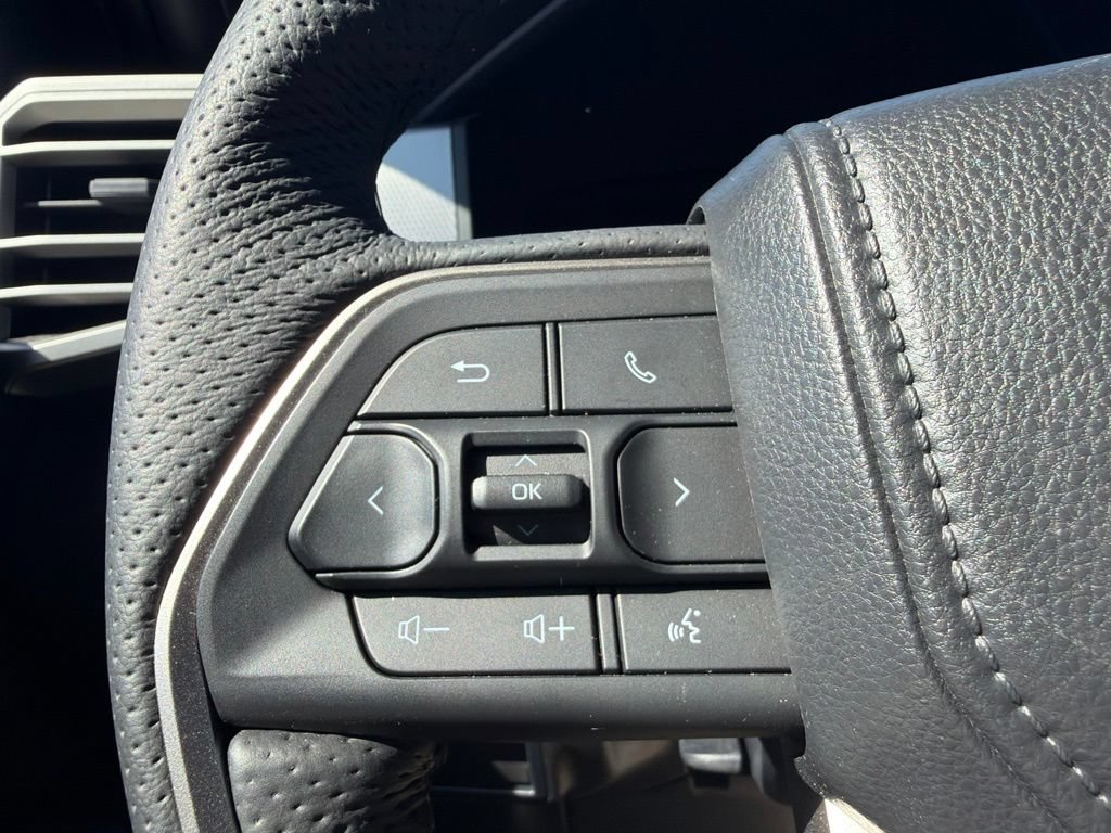 Used 2025 Toyota Sequoia Limited w/ Tow Technology Package AWD/4WD image 23