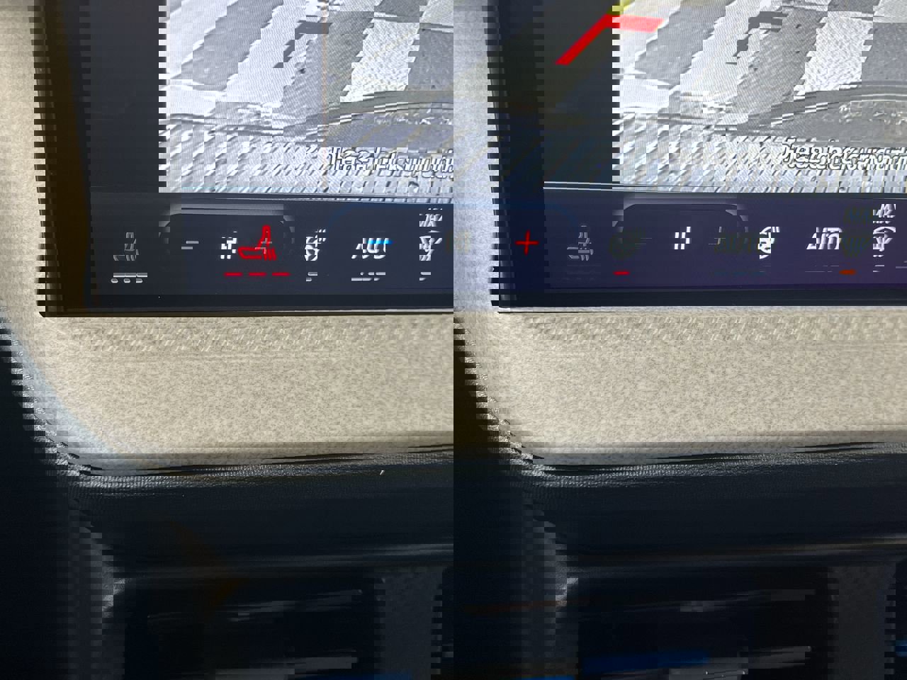 New 2025 Ford Maverick XLT w/ XLT Luxury Package image 21