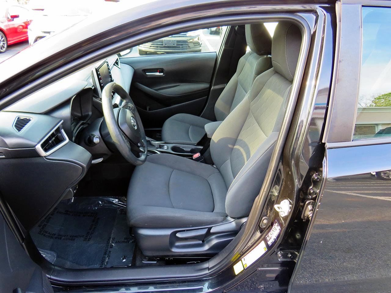 Used 2021 Toyota Corolla LE FWD image 11