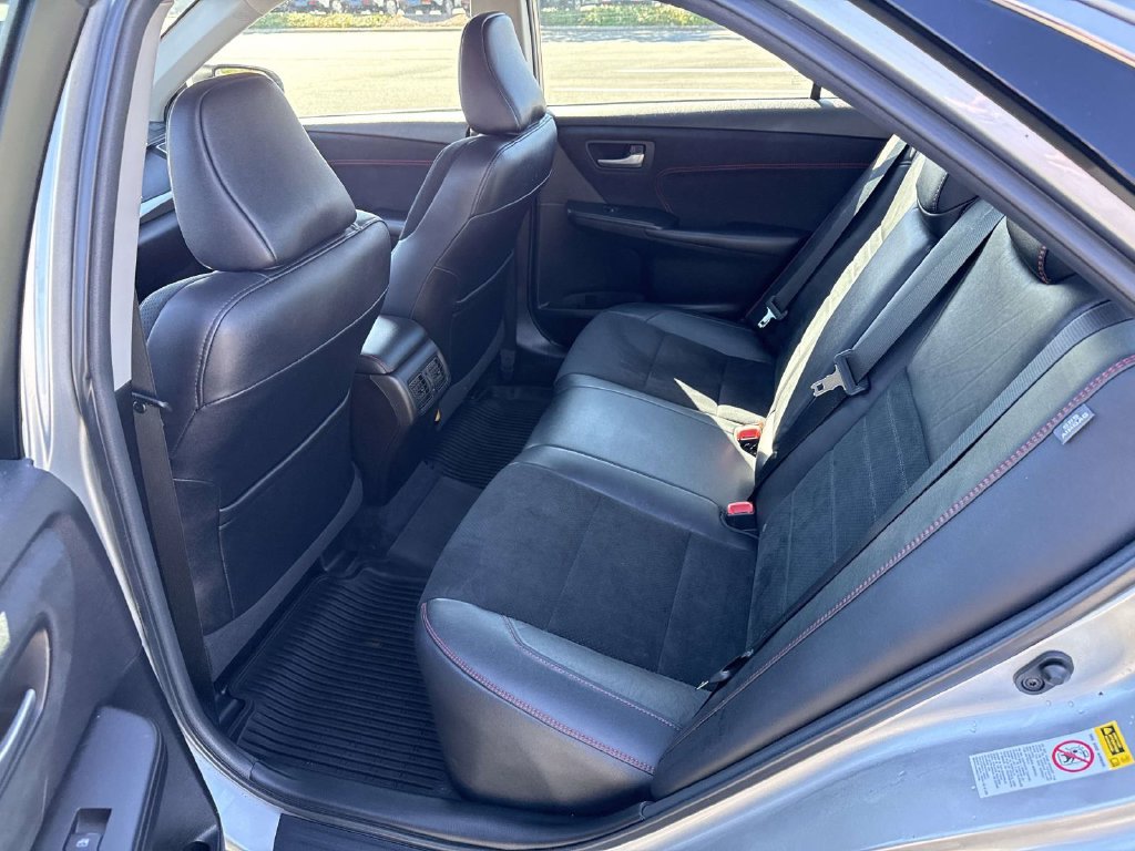 Used 2017 Toyota Camry XSE FWD image 10