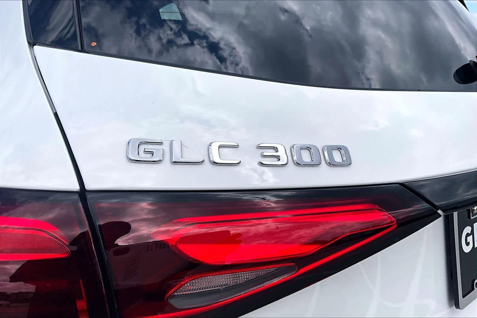Used 2026 Mercedes-Benz GLC 300 4MATIC image 10