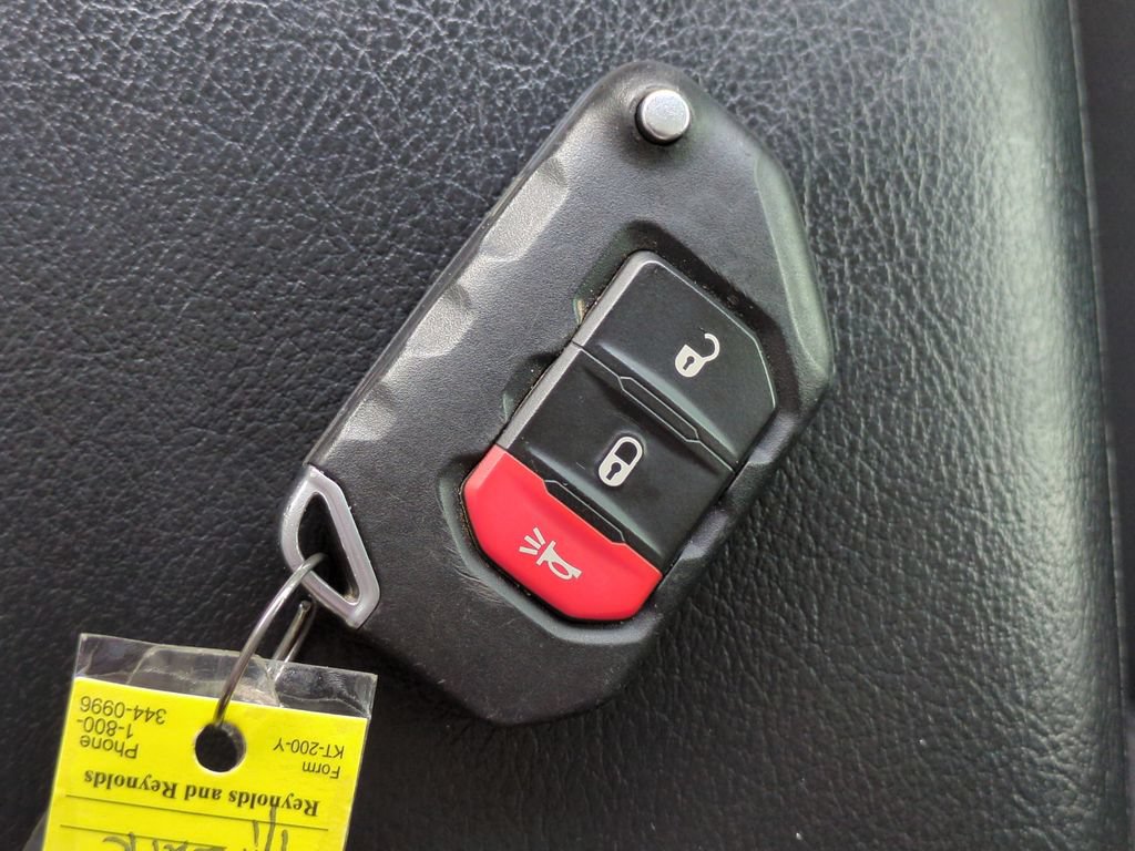 Used 2021 Jeep Wrangler Unlimited Sport AWD/4WD image 9