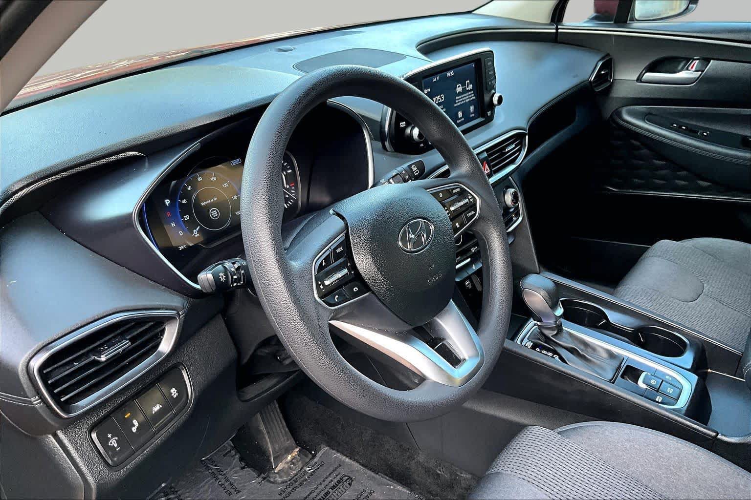 Used 2019 Hyundai Santa Fe SEL FWD image 17