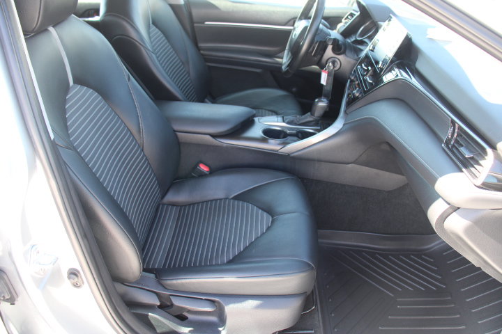 Used 2023 Toyota Camry SE FWD image 19
