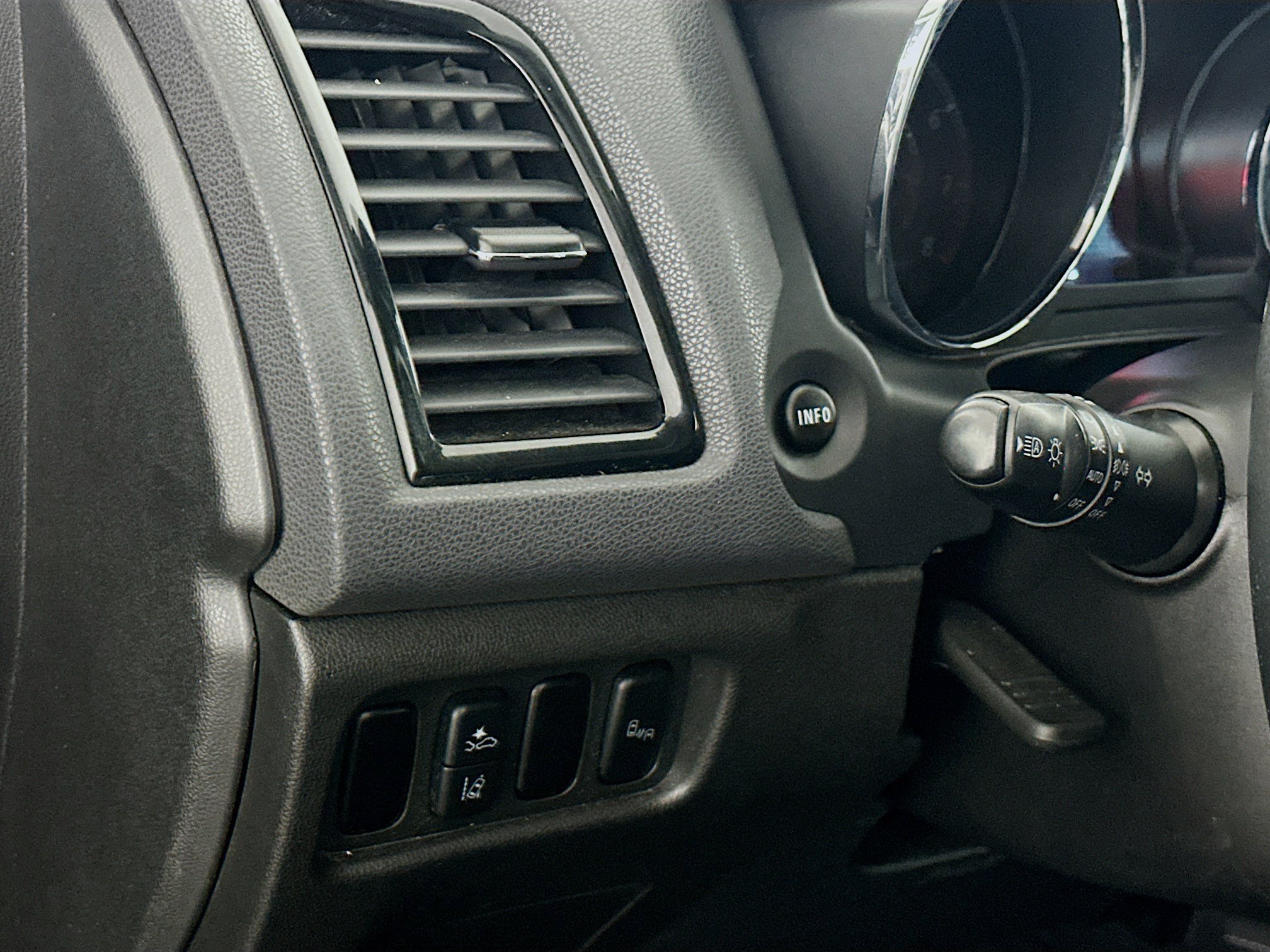 Used 2020 Mitsubishi Outlander Sport SE AWD/4WD image 17