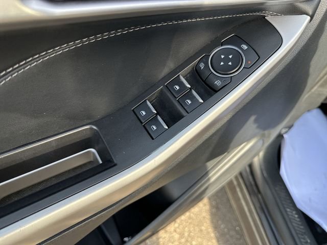 Used 2023 Ford Explorer XLT image 17