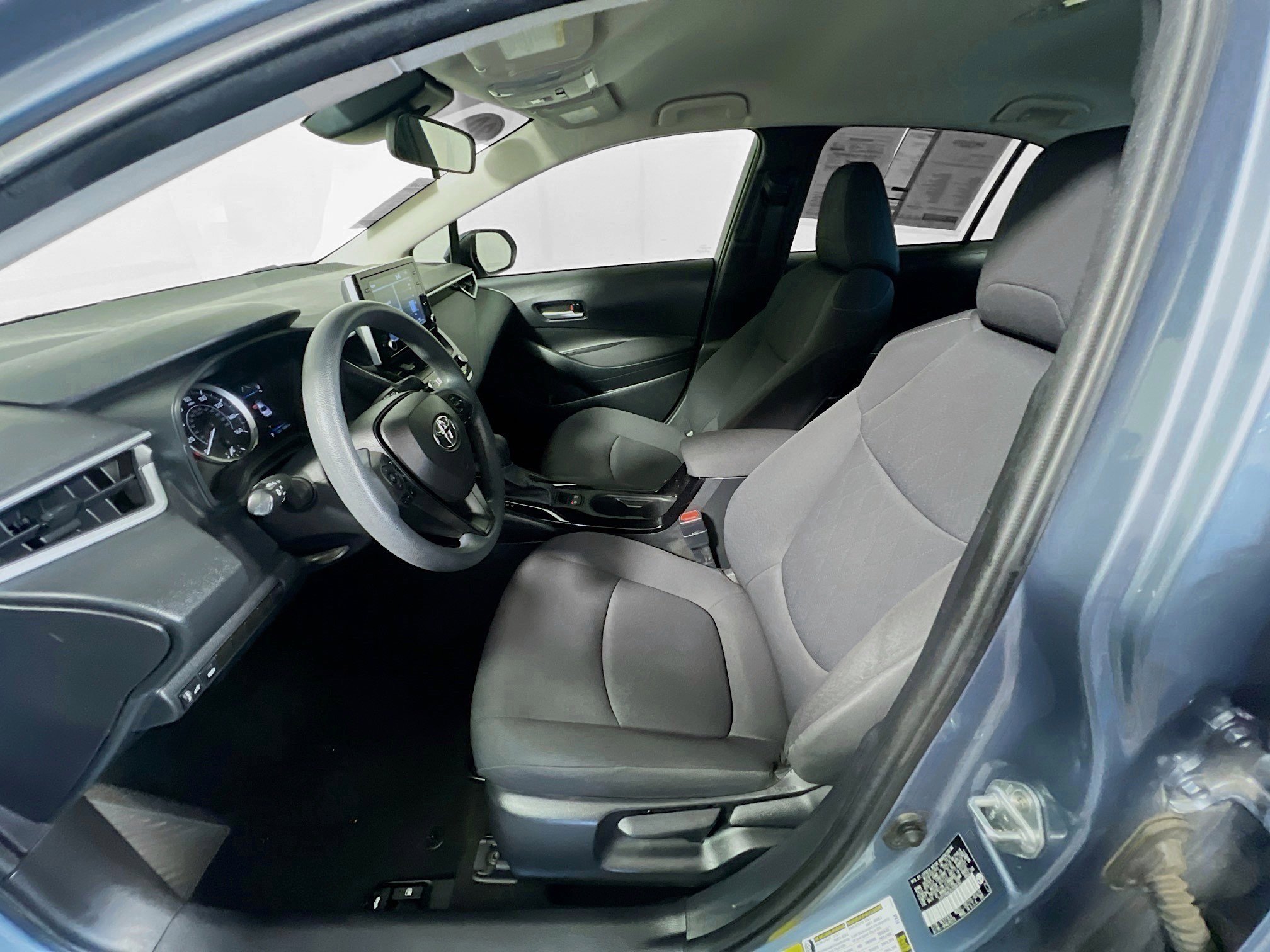 Used 2020 Toyota Corolla LE image 14