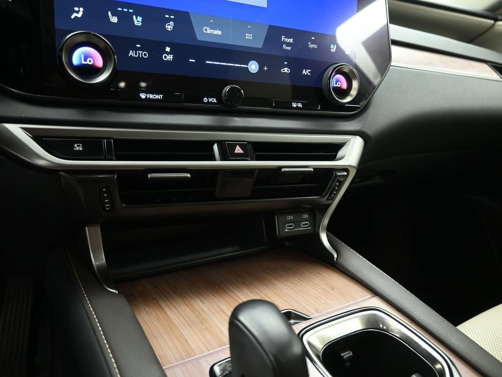 Used 2024 Lexus RX 350h w/ Convenience Package image 16