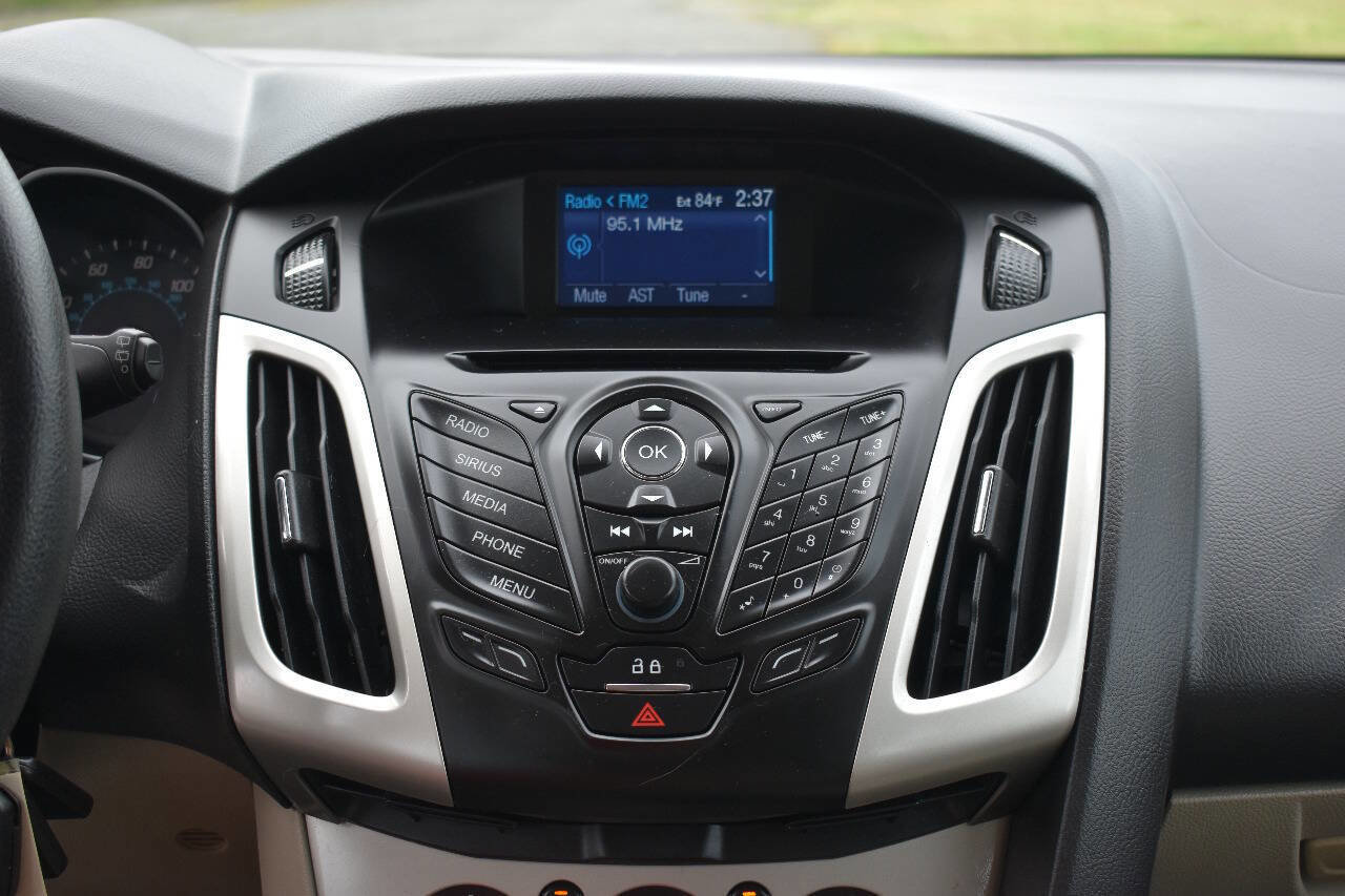 Used 2014 Ford Focus SE image 24