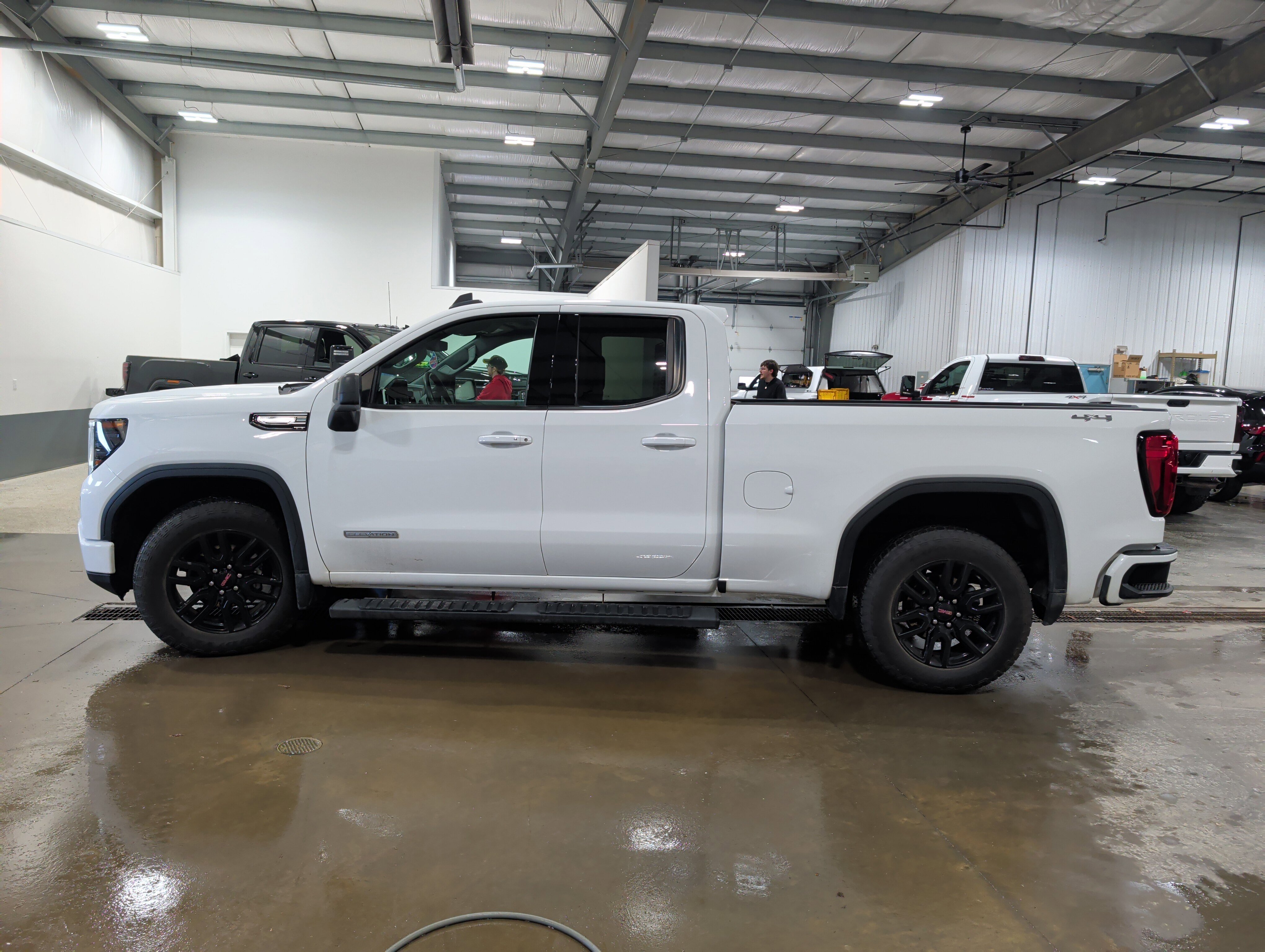 Used 2023 GMC Sierra 1500 Elevation image 5
