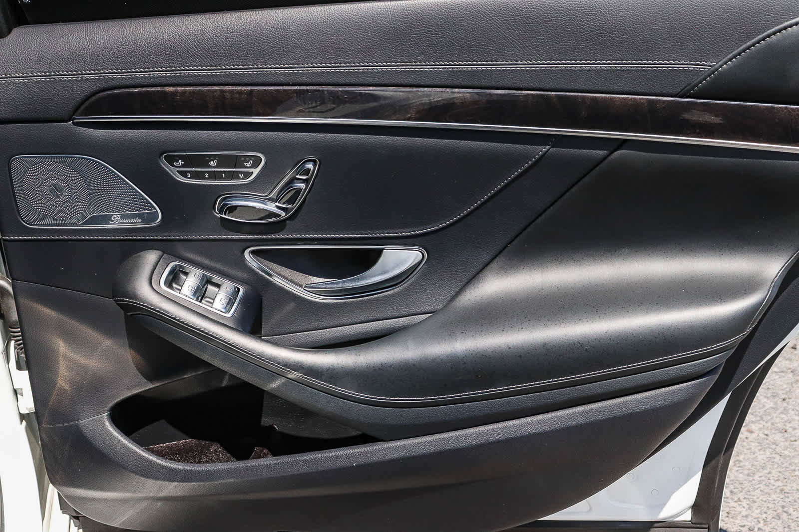 Used 2019 Mercedes-Benz S 560 Sedan image 27