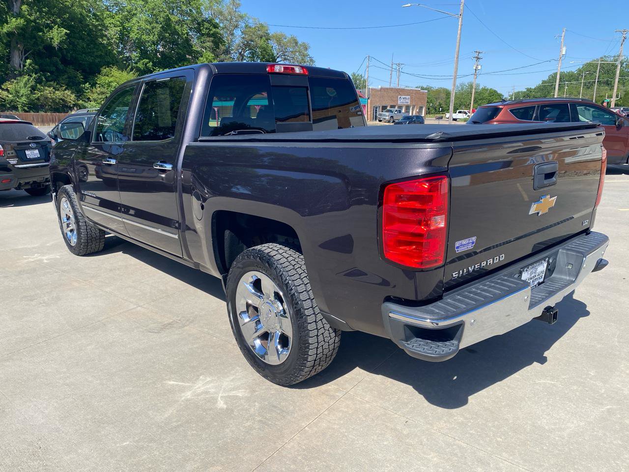 Used 2015 Chevrolet Silverado 1500 LTZ Z71 w/ LTZ Plus Package AWD/4WD image 9