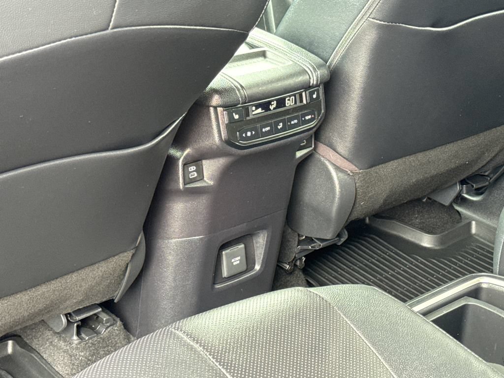 Used 2024 Toyota Grand Highlander AWD image 38