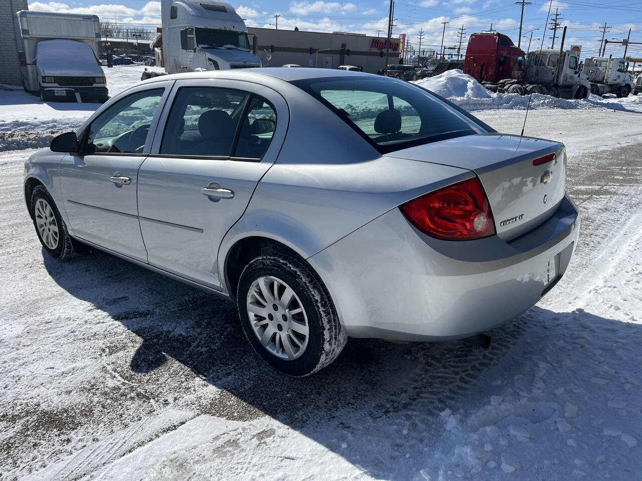 Used 2010 Chevrolet Cobalt LT image 3