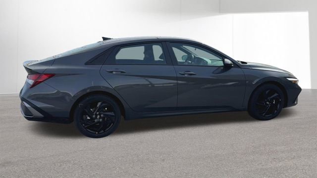 New 2026 Hyundai Elantra Sport FWD image 10